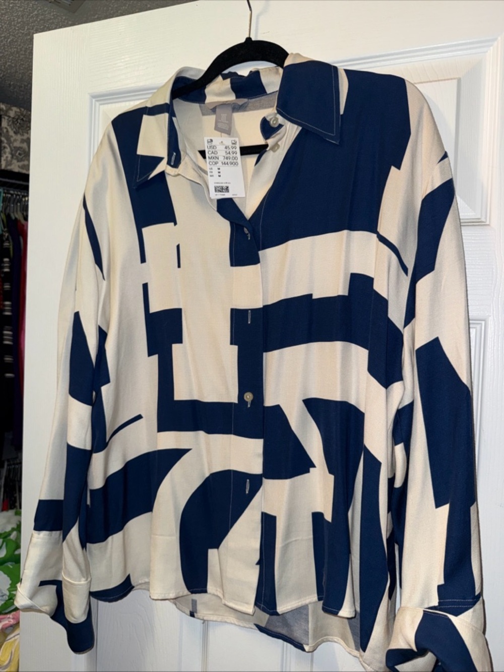 H&M Blue and Cream Geometric Shirt - Oversized. Viscose & Linen blend